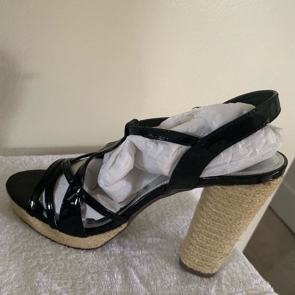 9 WHBM BLACK PATENT SANDAL